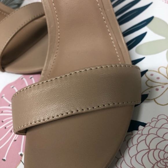 Nude Heels - Picture 2 of 6